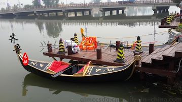 贡多拉酒店游玩木船 水上观光木船
