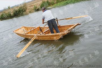 木质小渔船 传统木制渔船